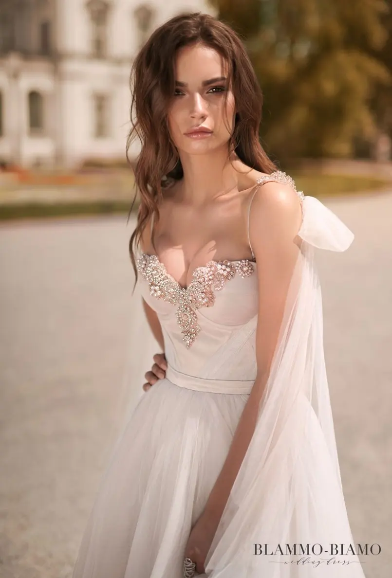 Nora (1)
