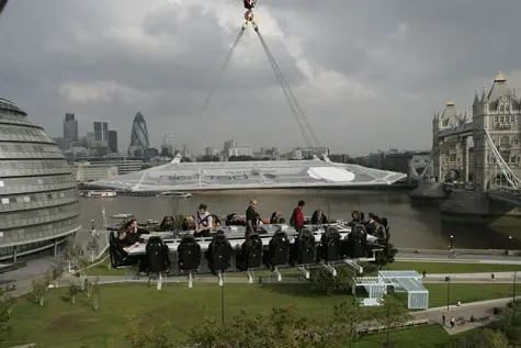Dinner in the sky