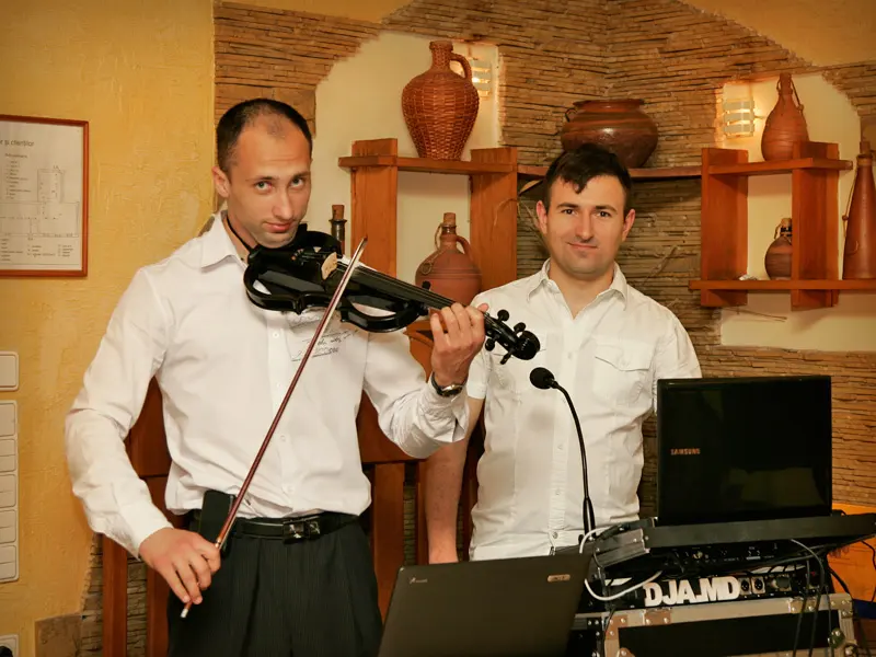 Свадебный ди-джей Алекс Бурец